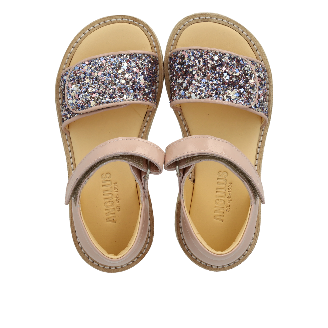 Sandale mit funkelndem Glitzerdetail