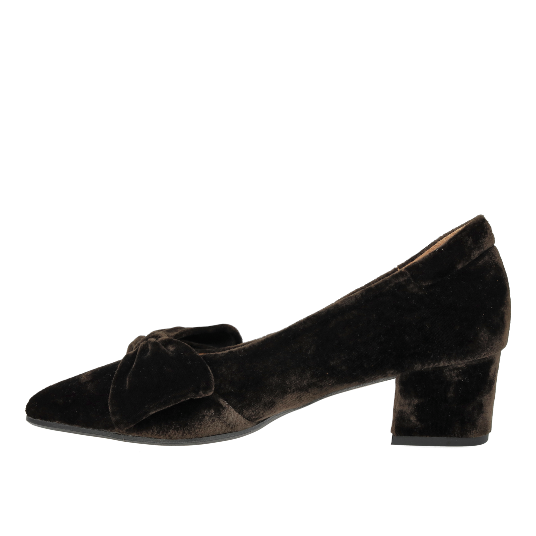 Pumps mit Schleife aus weichem Velours