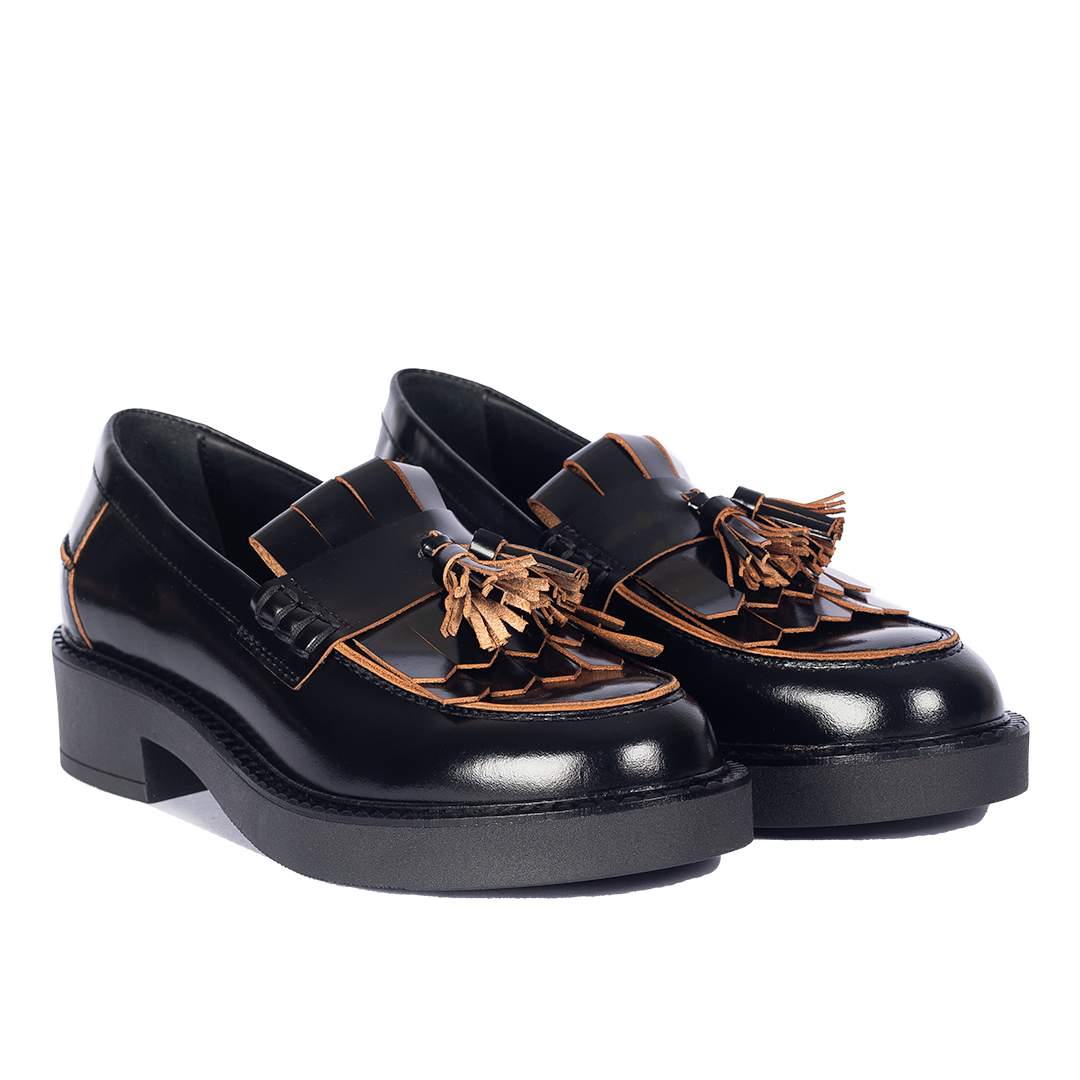 Massiver Pennyloafer mit Fransen und Quastendetail