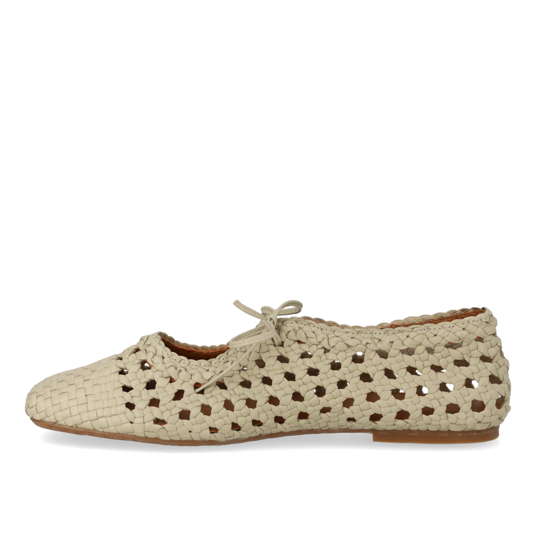 Weiche handgeflochtene Ballerina mit Schleifendetail