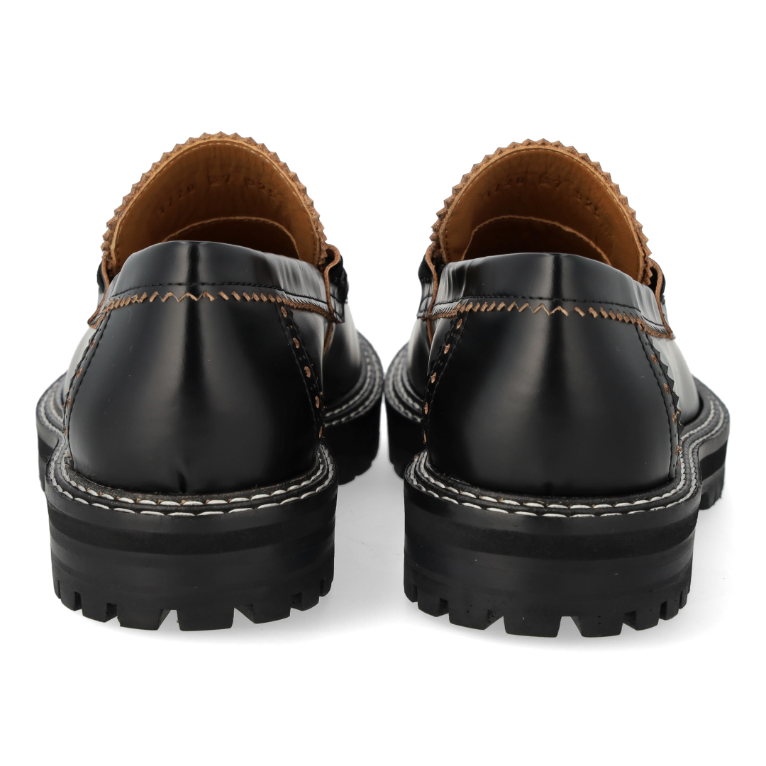 Loafer mit dekorativem Brogue-Lochmuster