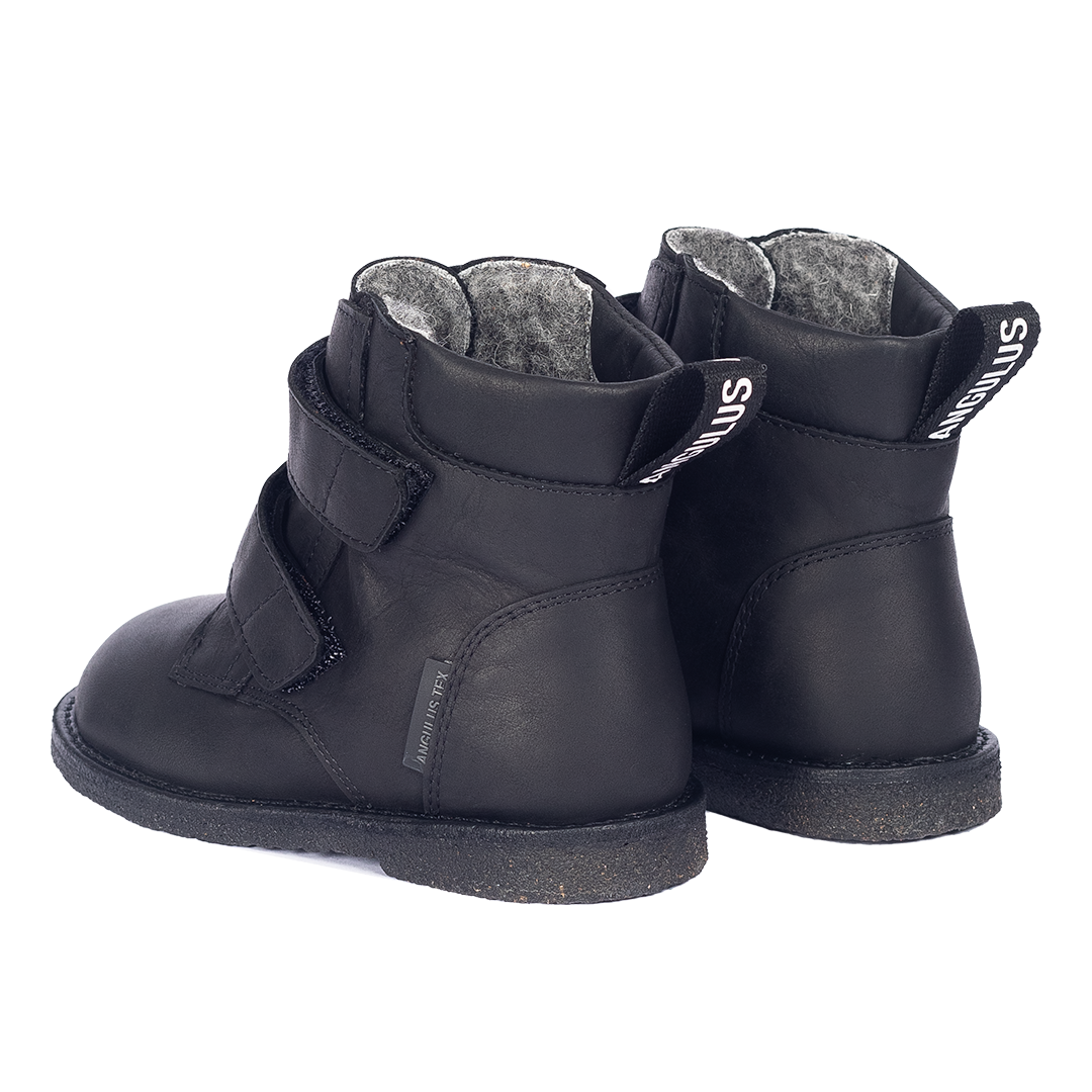 TEX-Stiefel mit Klettverschluss und Logoriemen