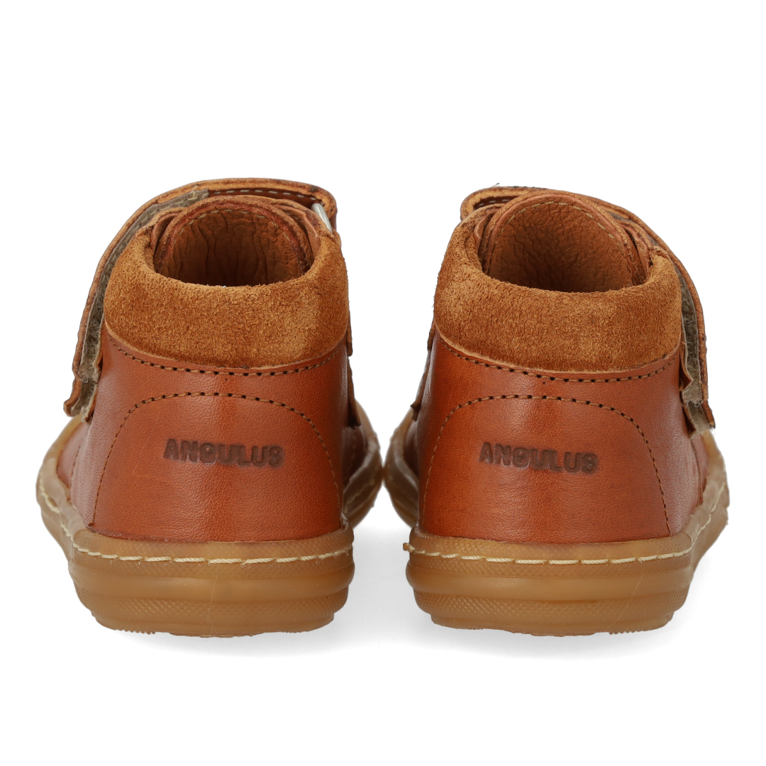 Der erste Schuh mit Zehenschutz