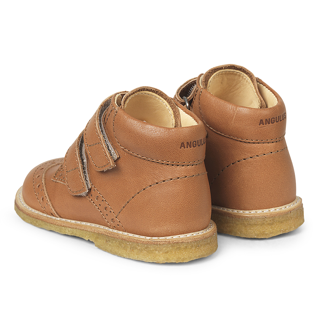 Anfängerschuhe mit Klettverschluss