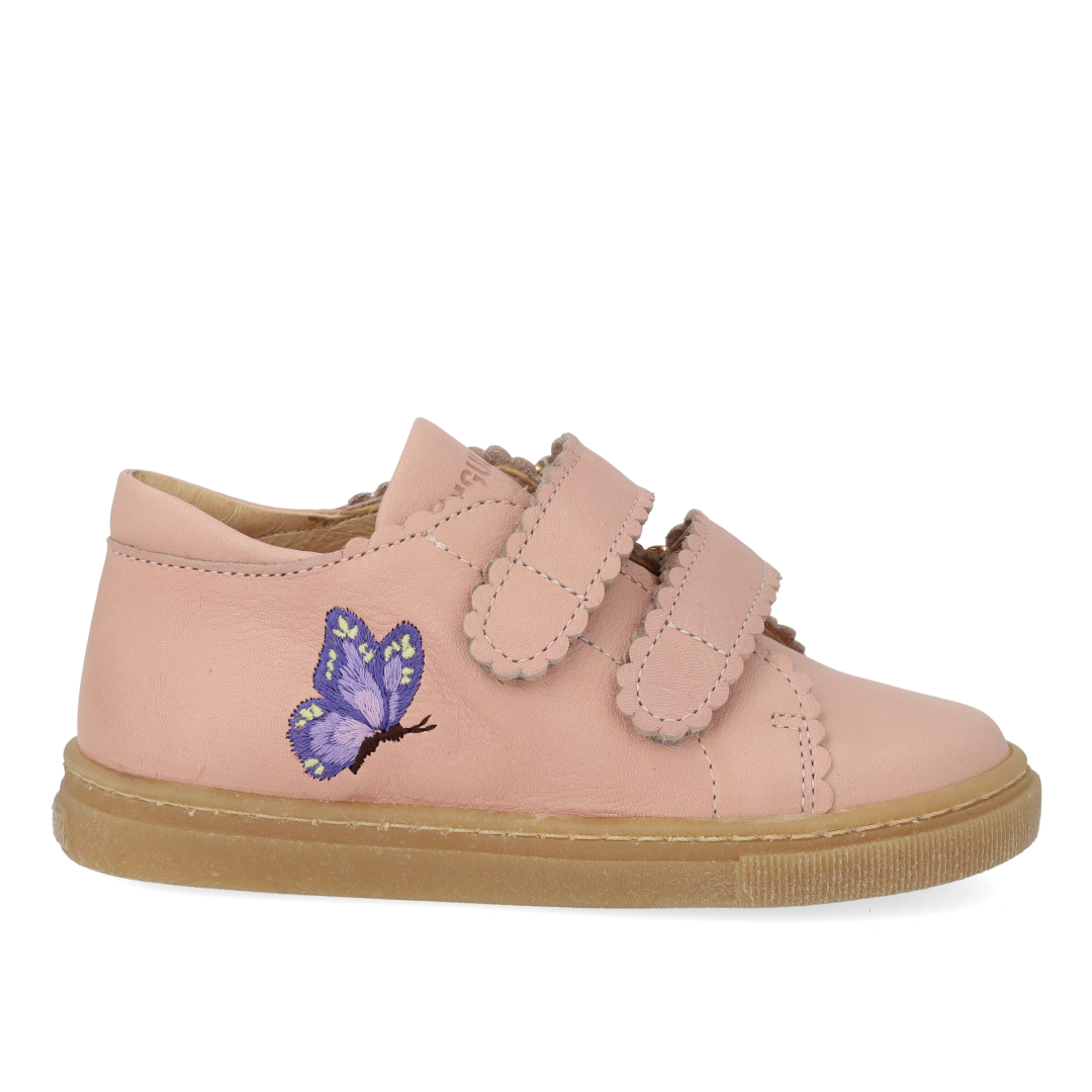 Sneaker mit Schmetterling