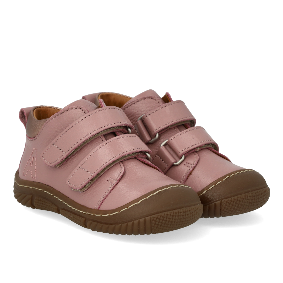 Klettstiefel mit verstärkter Zehenkappe