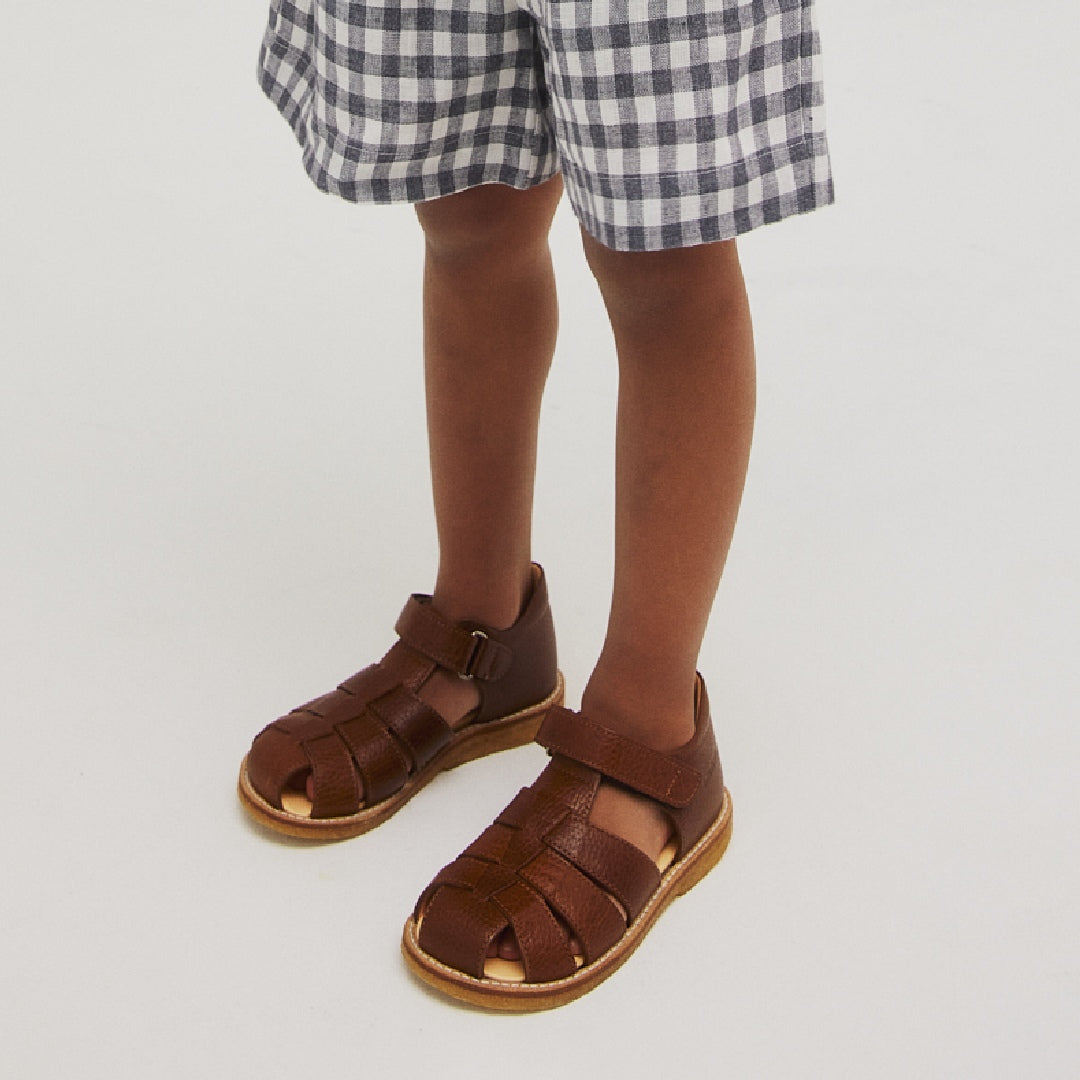 Sandal mit verstellbarem Klettverschluss