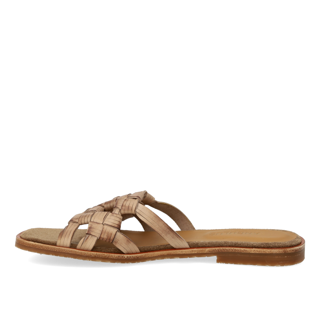 Slip-on-Sandale mit geflochtenem Detail