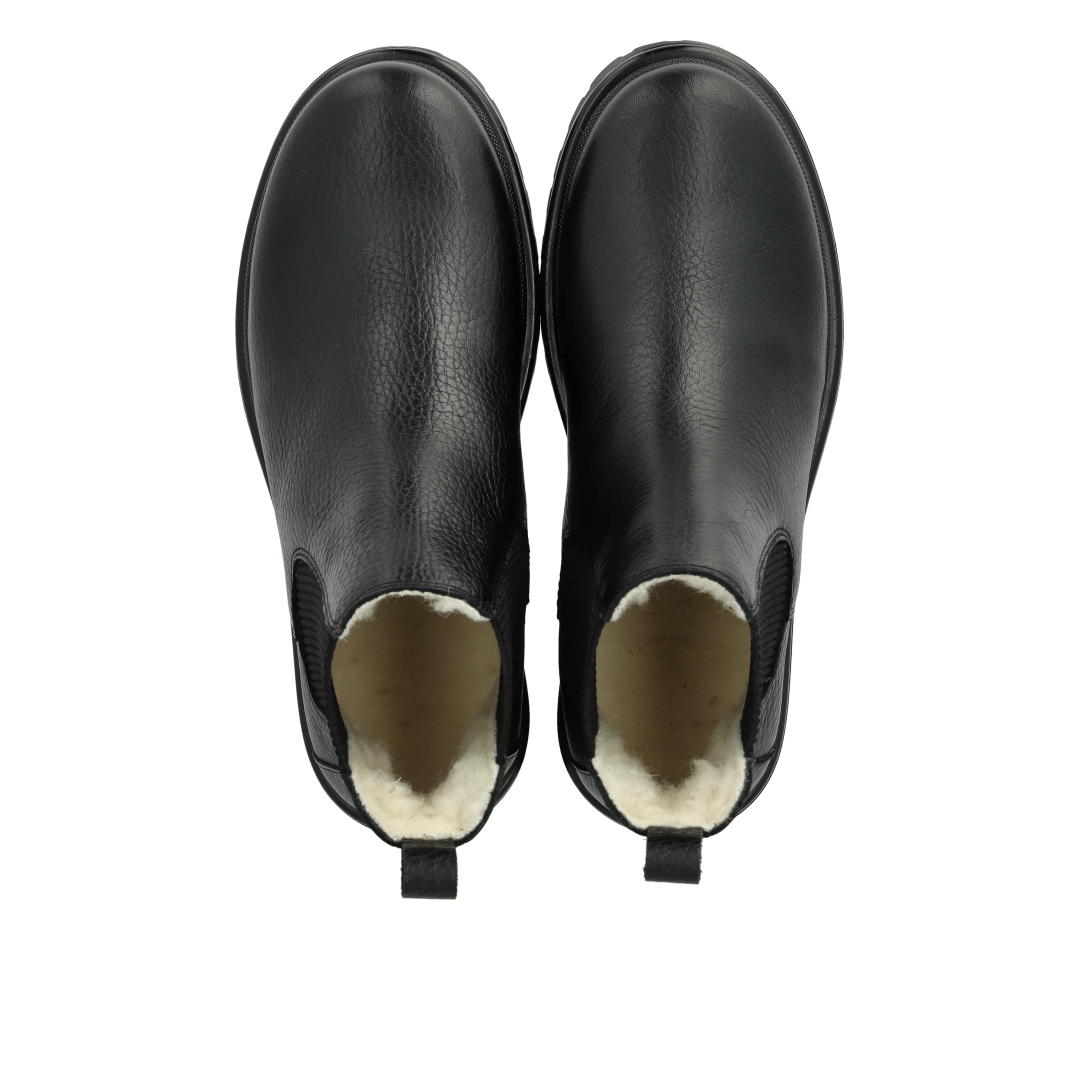 Stiefel mit Profilsohle und Wollfutter