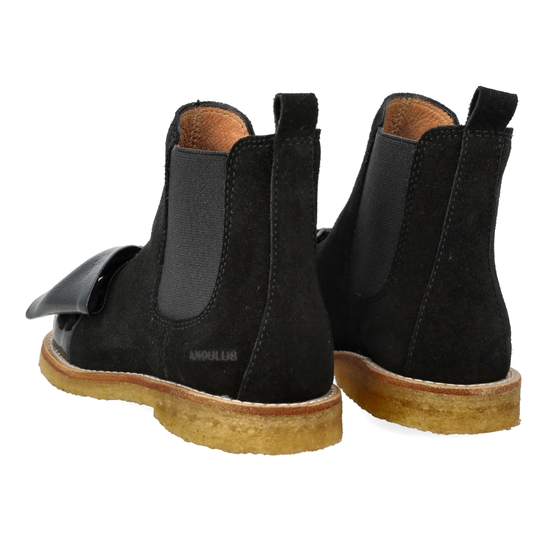 Chelsea-Stiefel mit Schleife