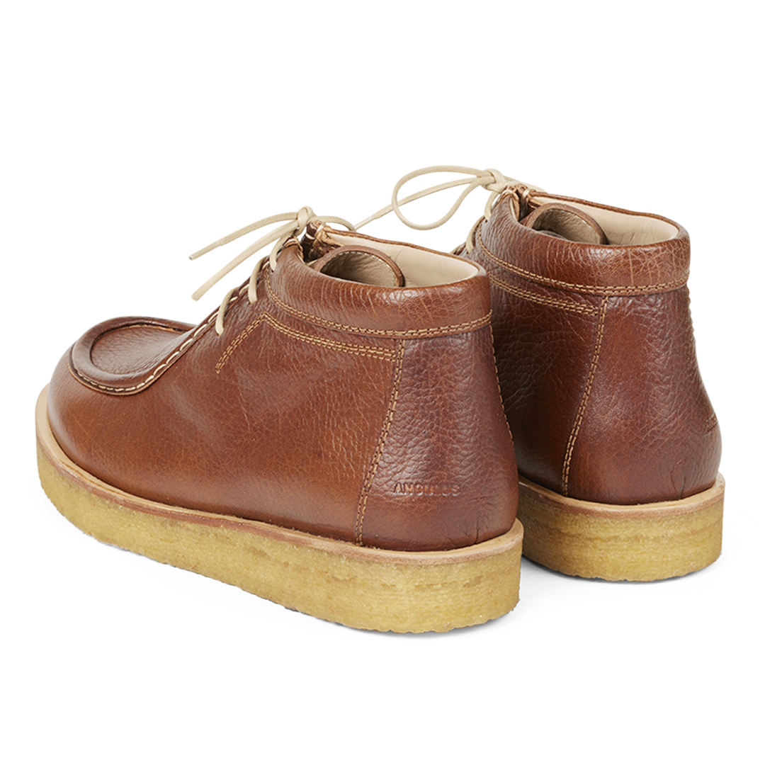 Schnürstiefel