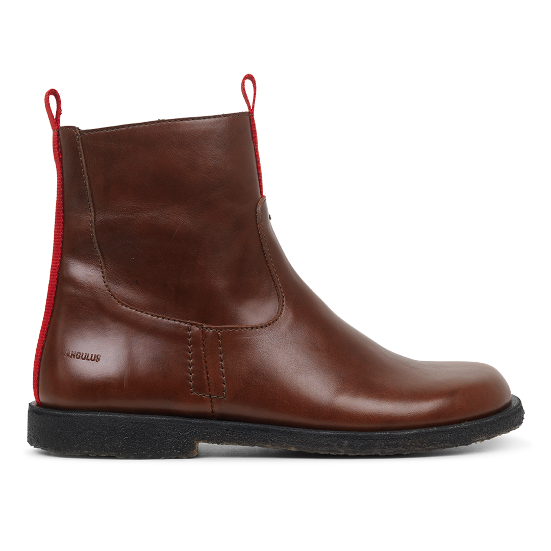 Stiefel mit Reißverschluss und weiter Passform