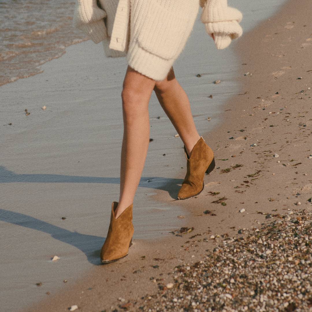 Knöchelstiefel mit Absatz