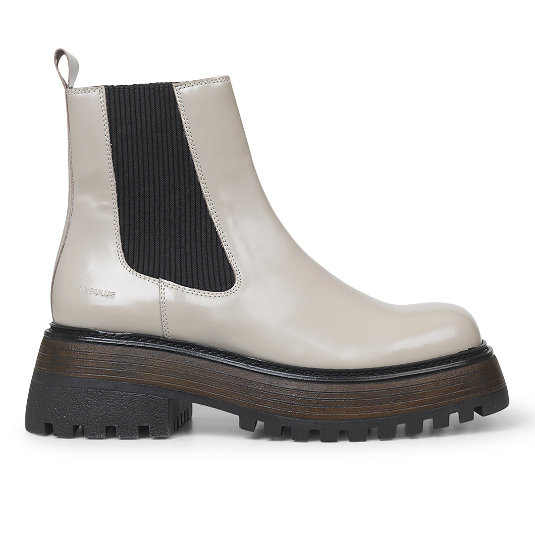 Stiefel mit Gummizug