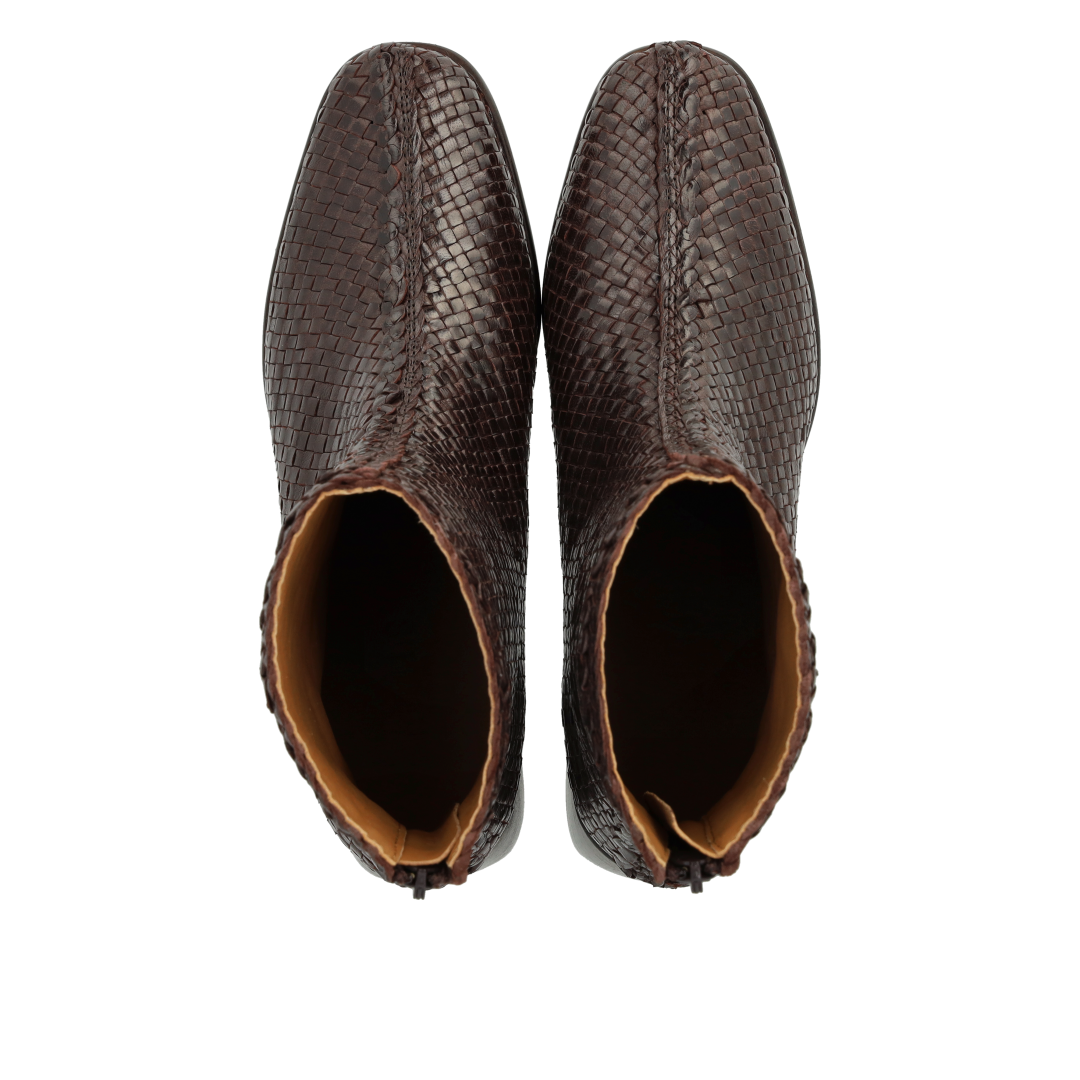 Handgeflochtene Lederstiefelette mit skulpturalem Blockabsatz