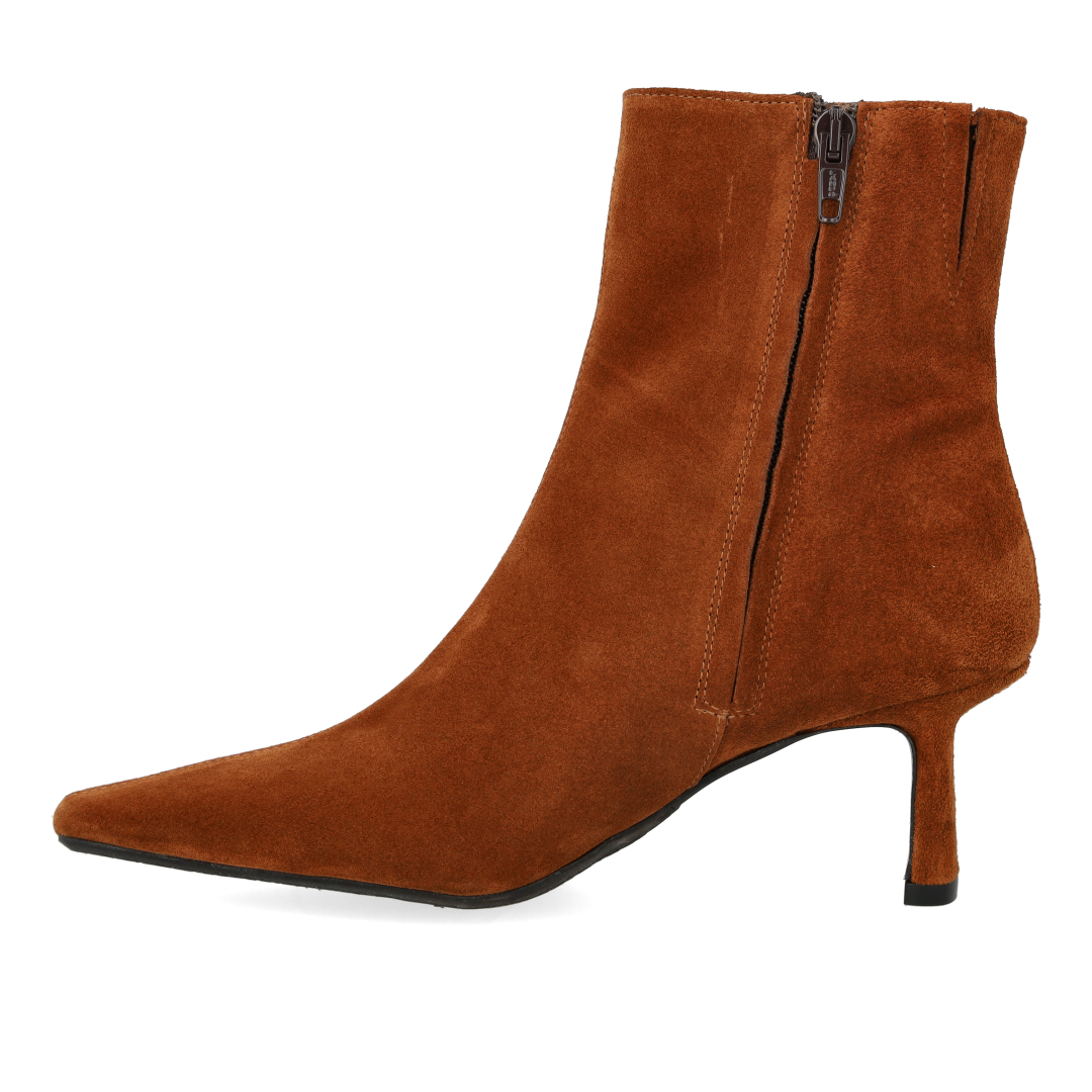 Skulpturale Stiefelette mit spitzer Spitze