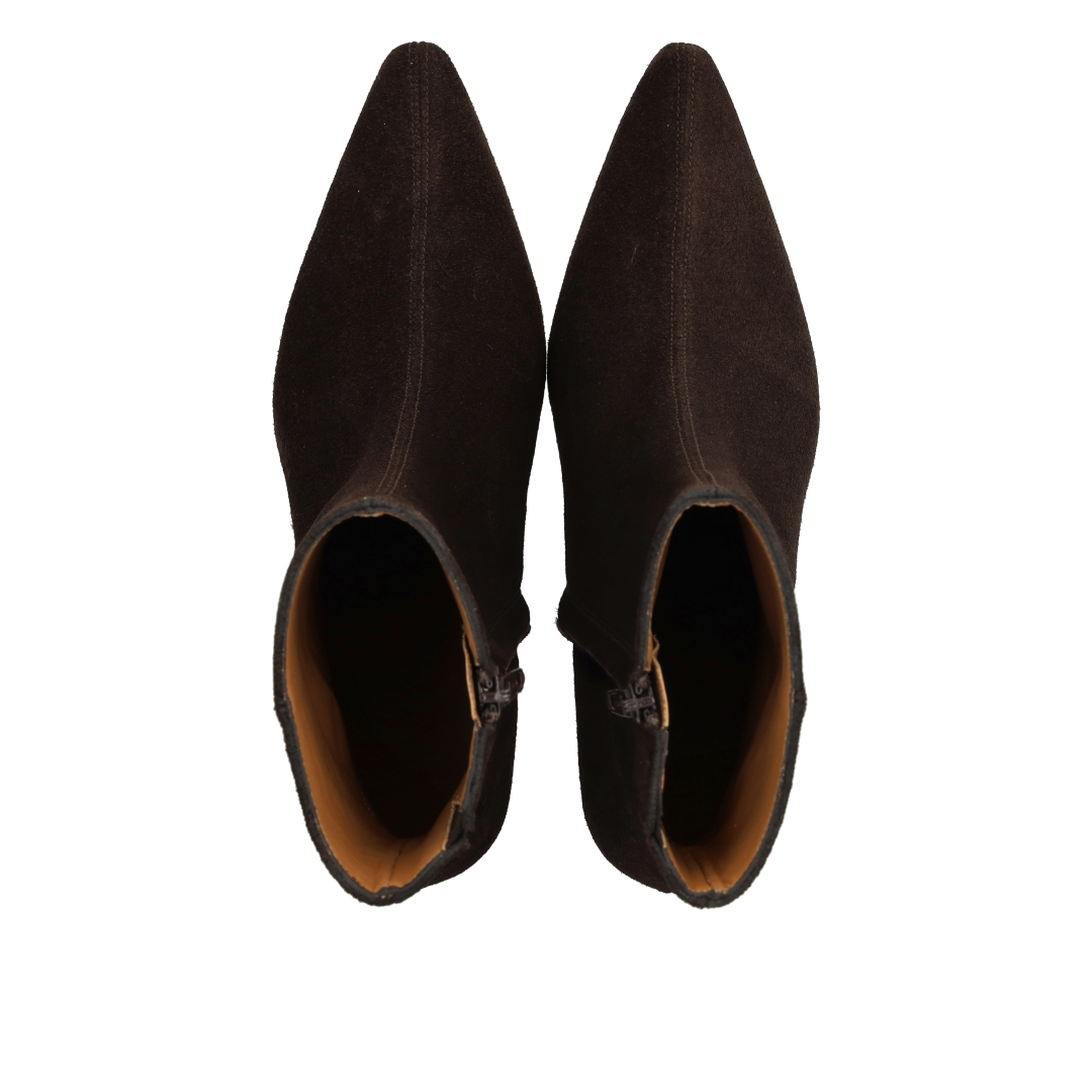 Skulpturale Stiefelette mit spitzer Spitze