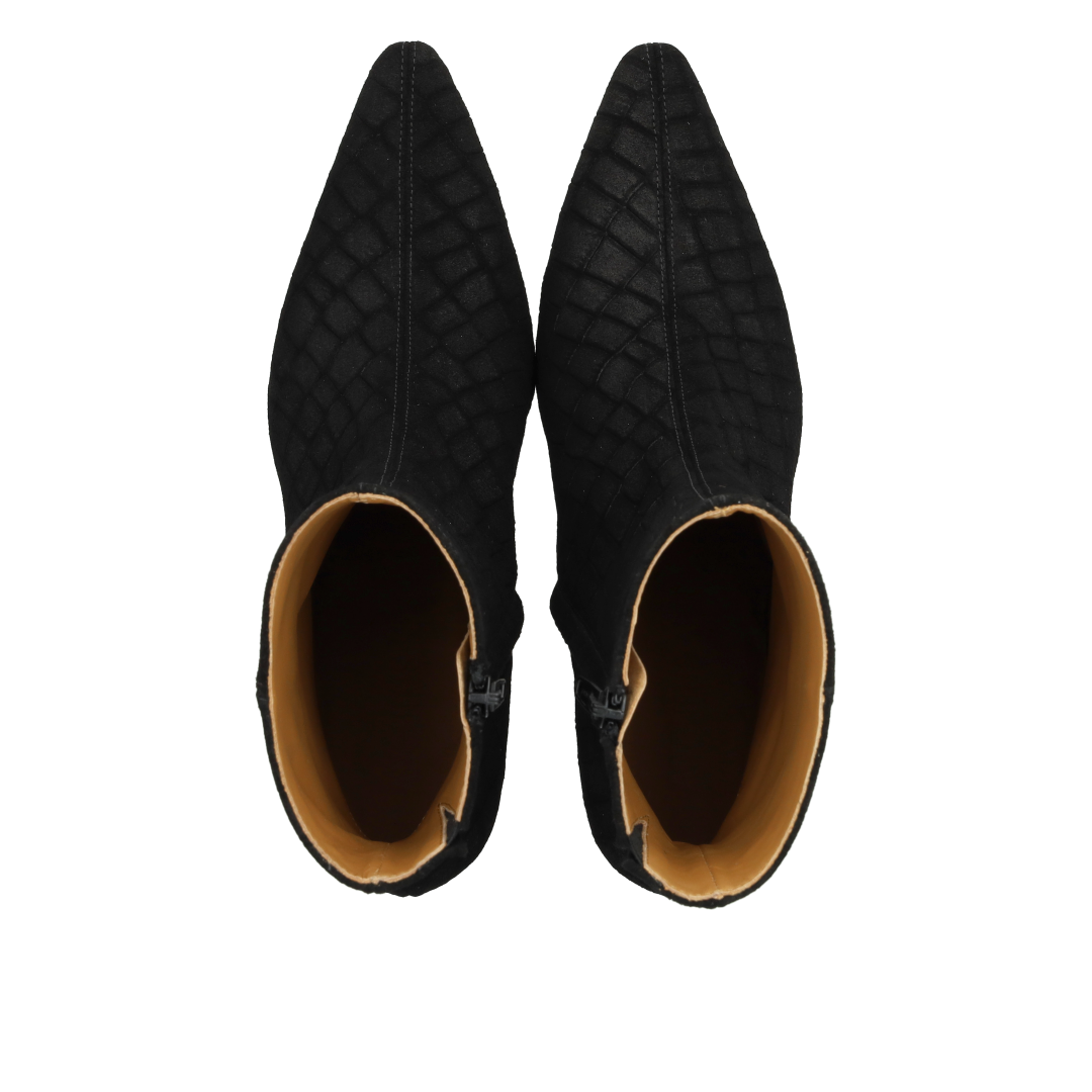Skulpturale Stiefelette mit spitzer Spitze