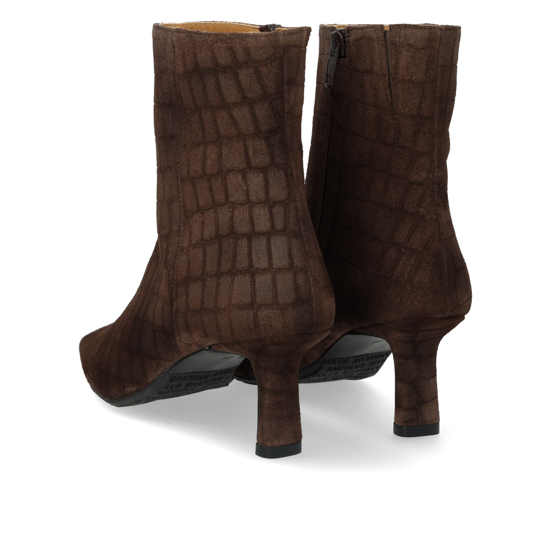 Skulpturale Stiefelette mit spitzer Spitze