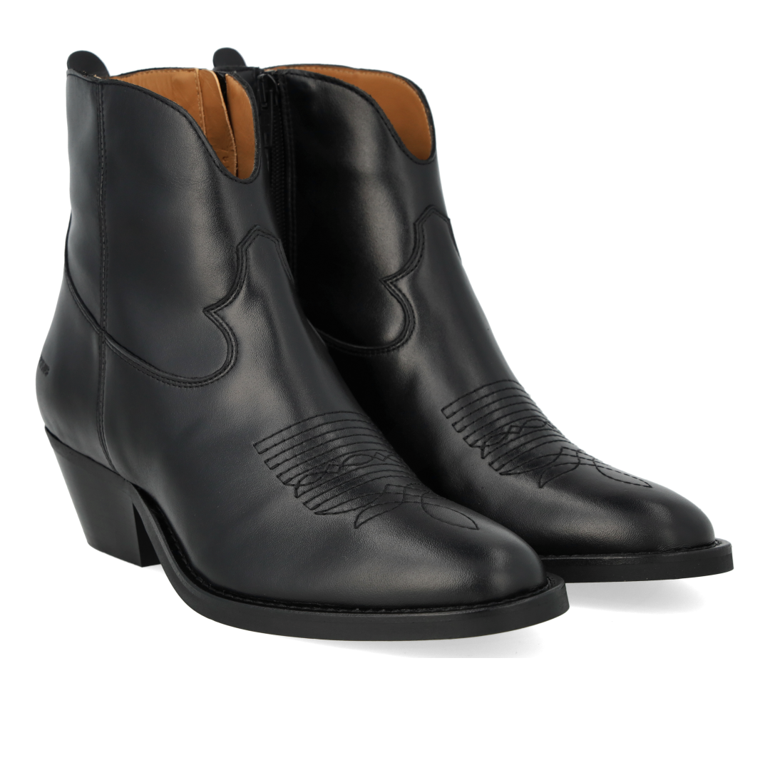 Cowboystiefel mit Ziernähten