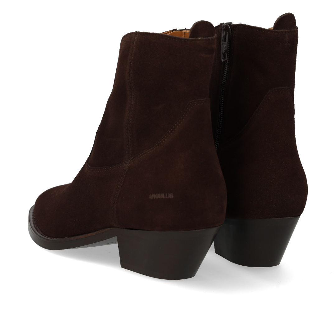 Cowboystiefel mit dekorativen Ziernähten