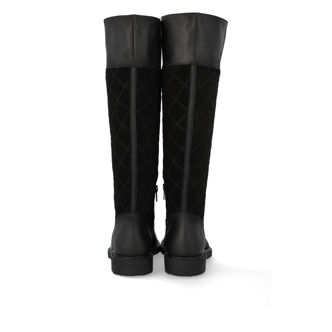 Langschaftstiefel mit Steppdetail