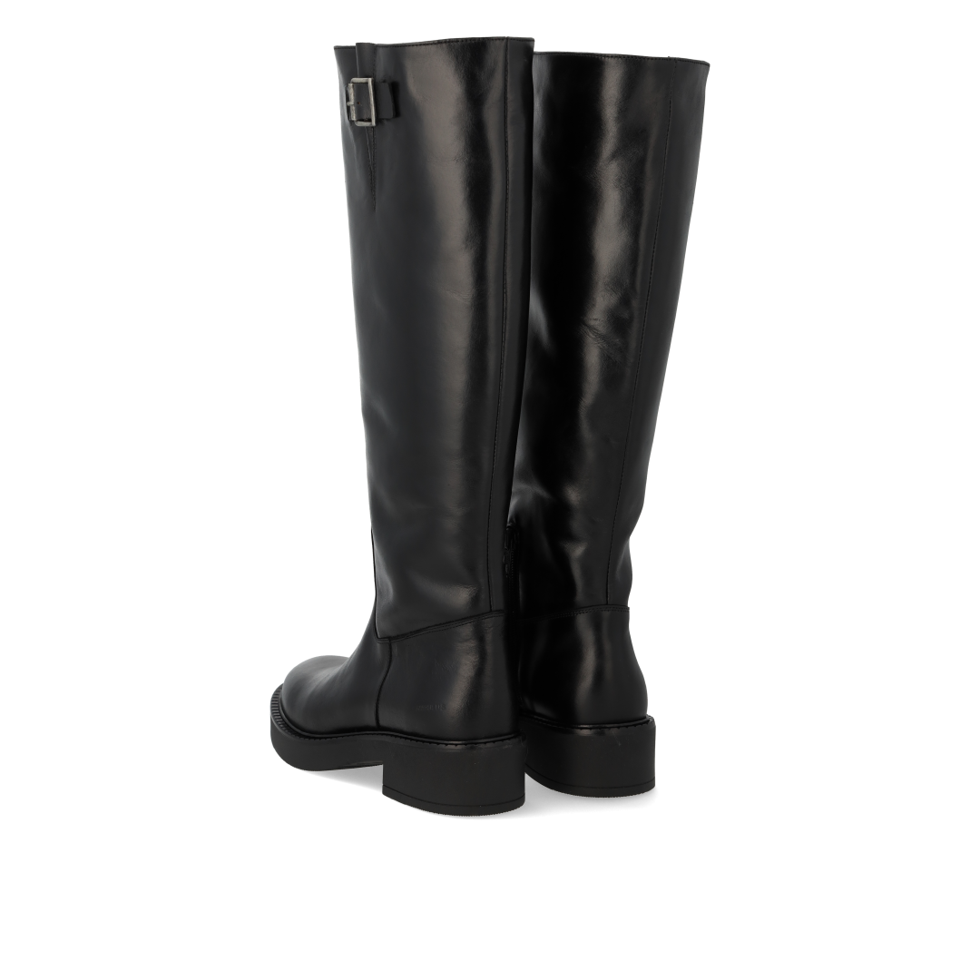 Stiefel mit hohem Schaft und Schnallendetail