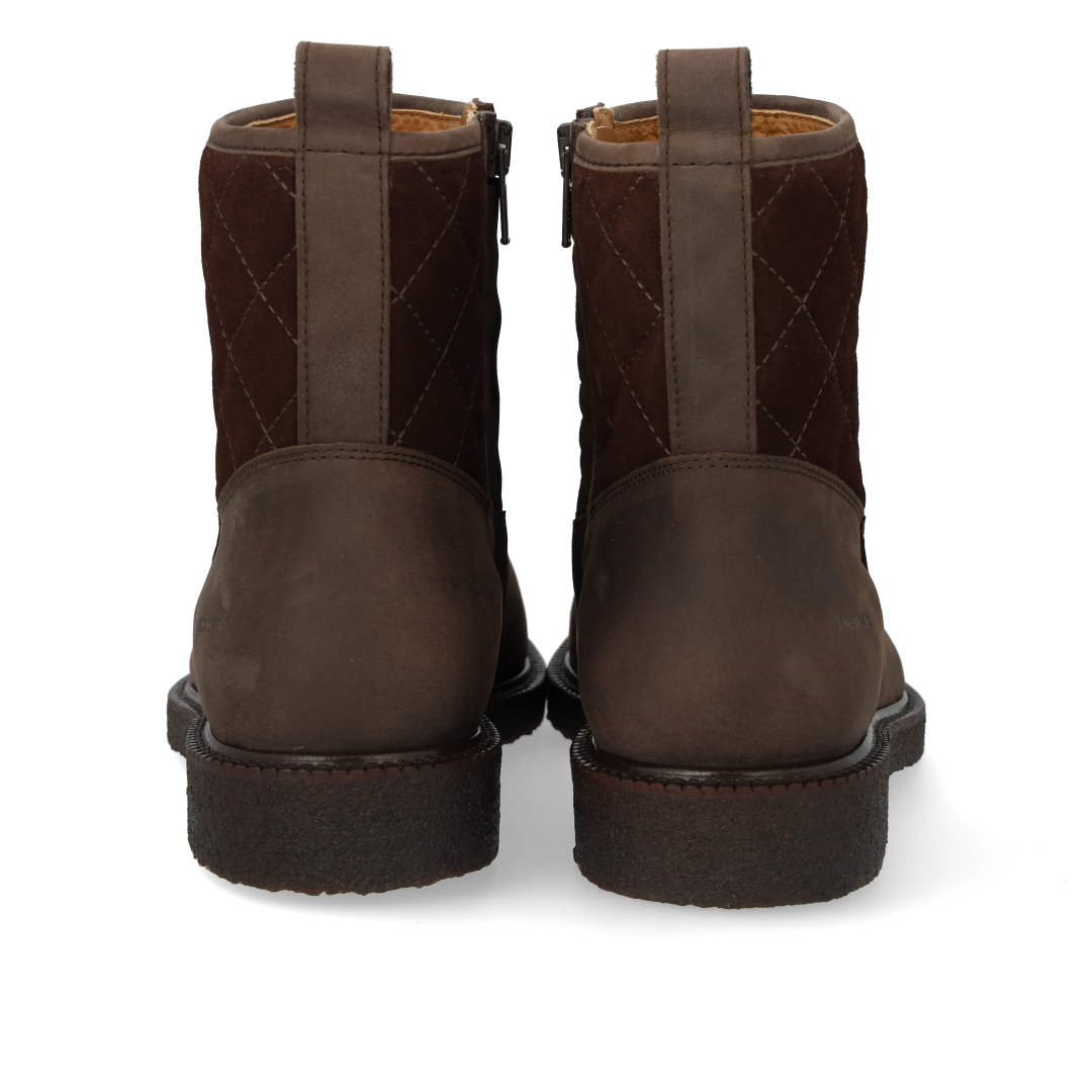 Stiefel mit Steppung