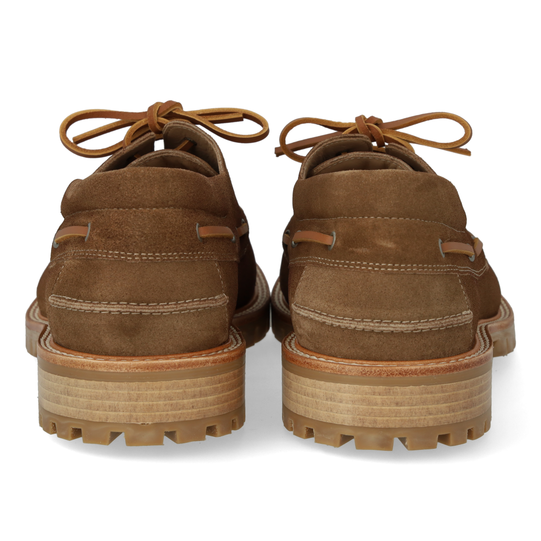 Schnürschuhe