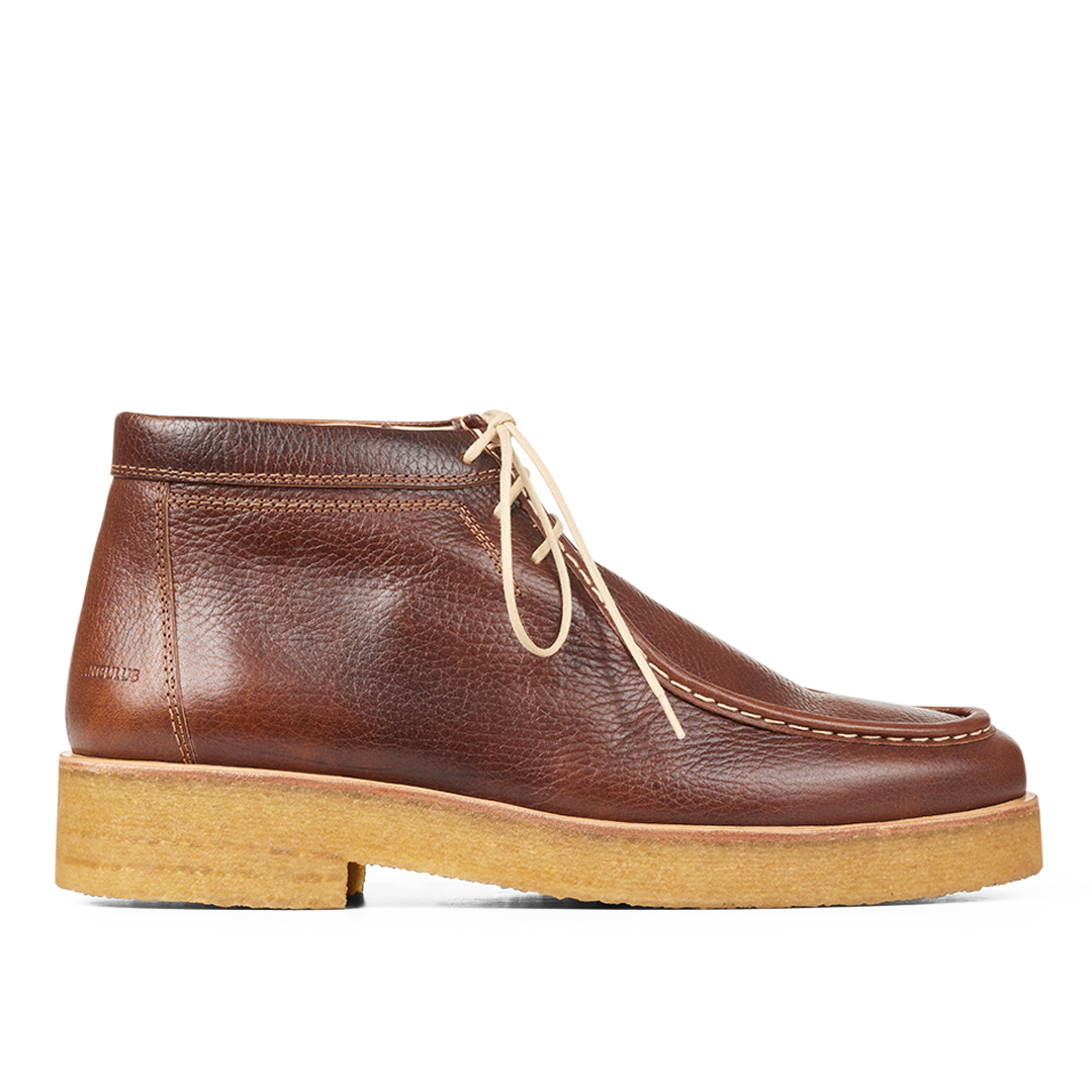 Schnürstiefel mit niedrigem Schaft