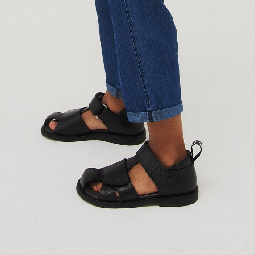 Sandale mit Logoband und Velcro-Verschluss