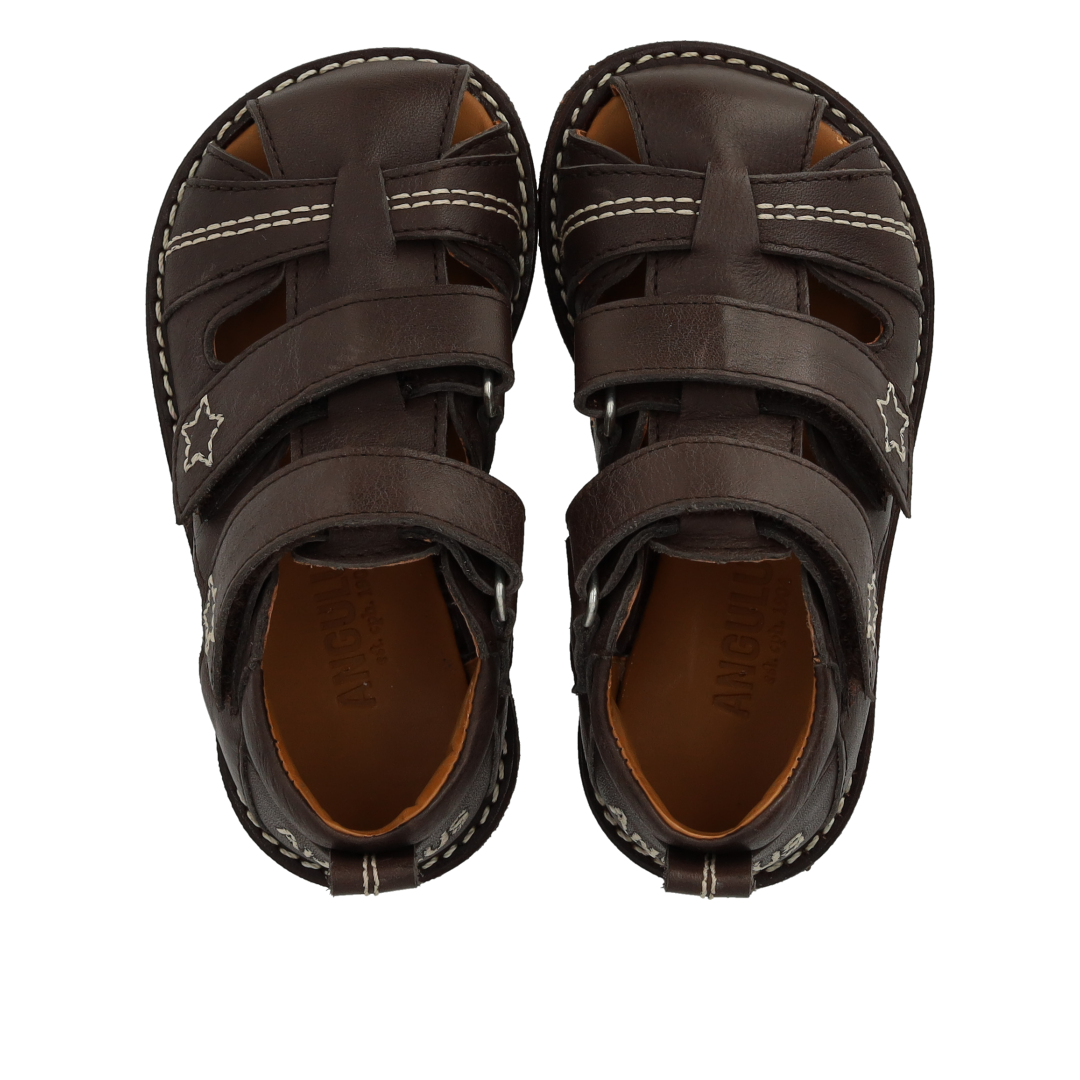 Sandal mit Sternstickerei