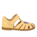 Sandale mit geschlossener Zehenpartie und Schmetterling