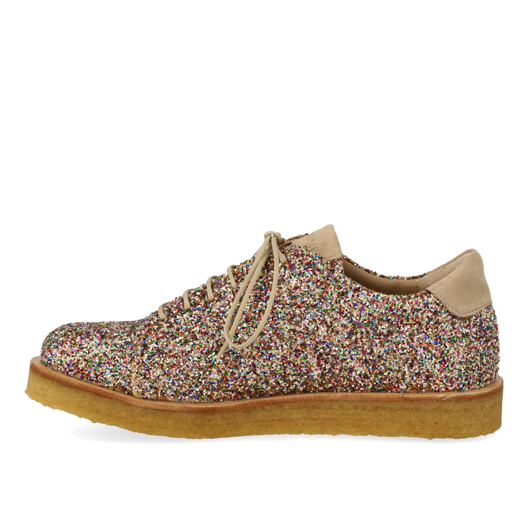 Sneaker mit Glitzer auf Plateausohle