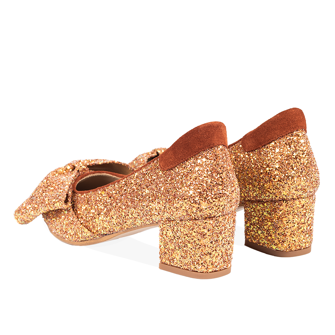 Pumps mit Schleife in funkelndem Glitzer