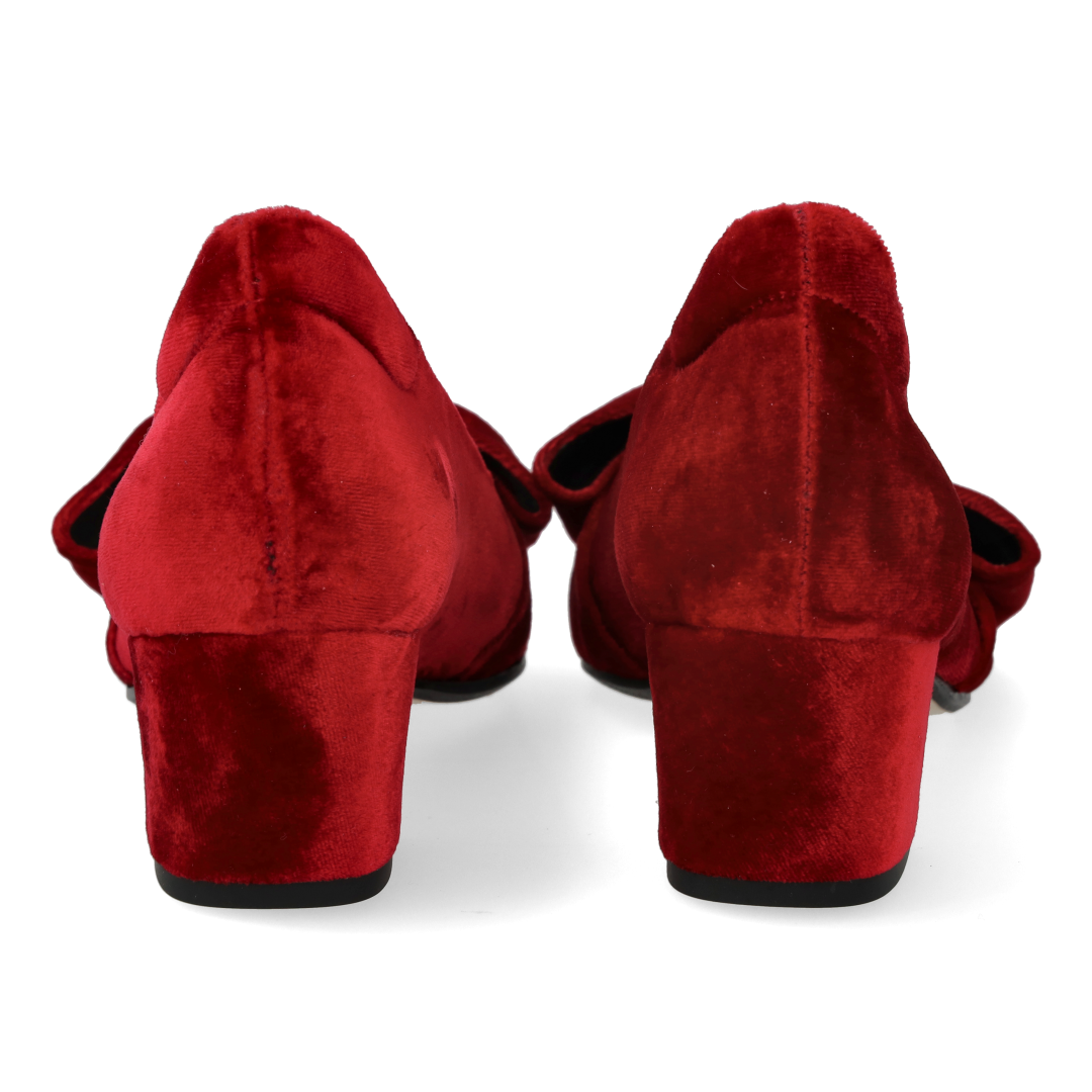 Pumps mit Schleife aus weichem Samt