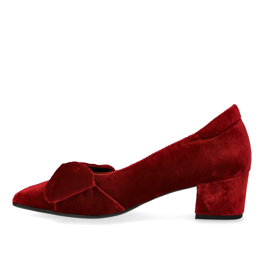 Pumps mit Schleife aus weichem Samt