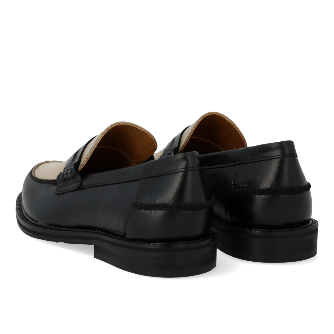 Klassischer Penny-Loafer mit Colourblocking