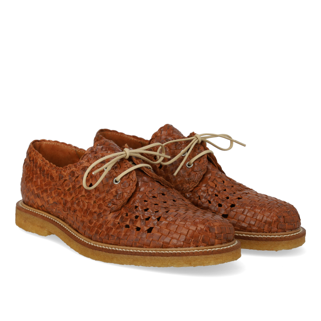 Handgeflochtene Schnürschuhe