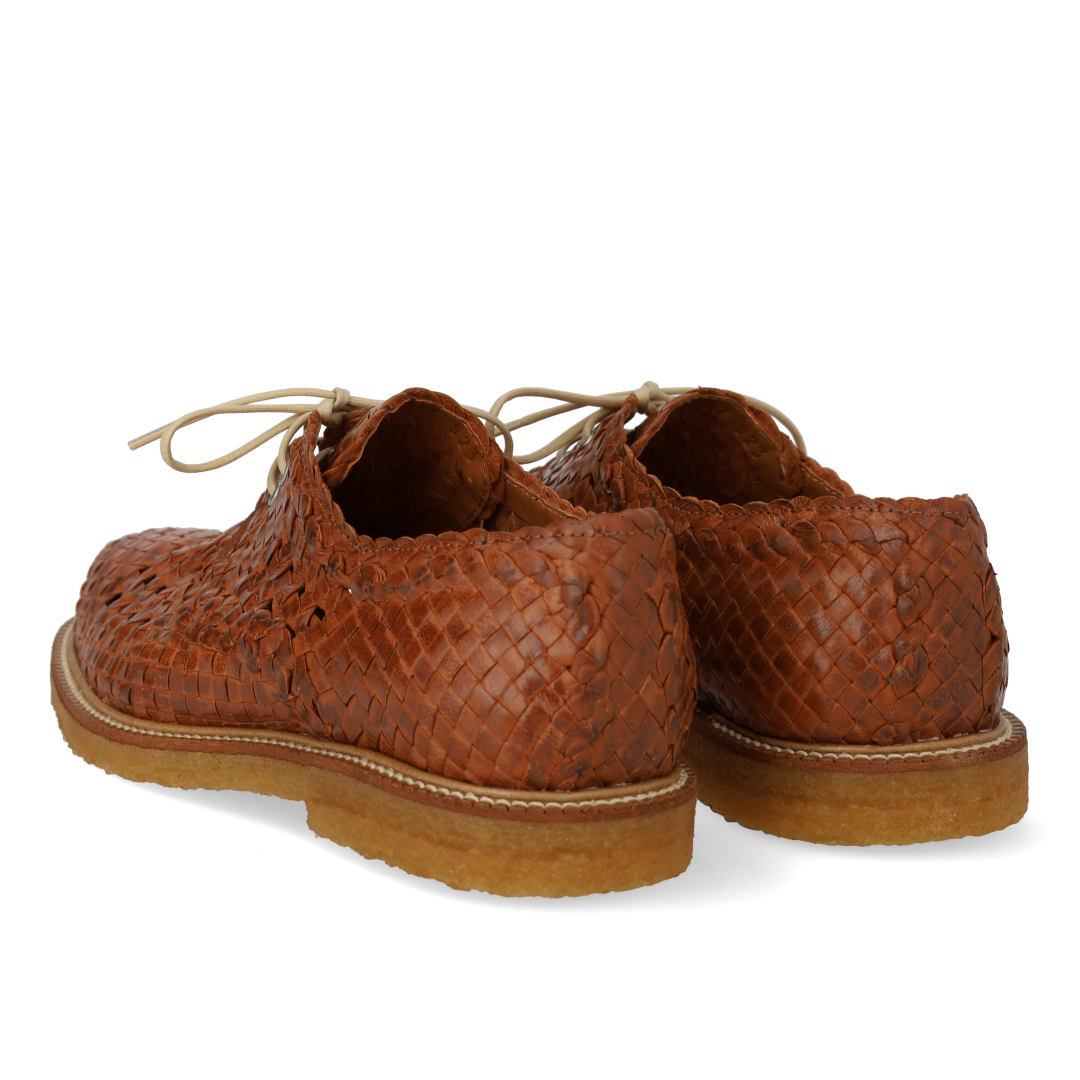 Handgeflochtene Schnürschuhe