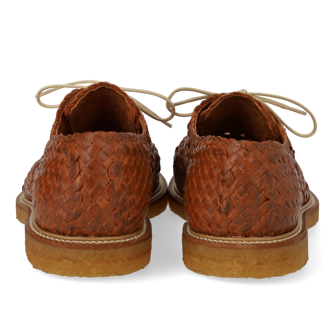 Handgeflochtene Schnürschuhe
