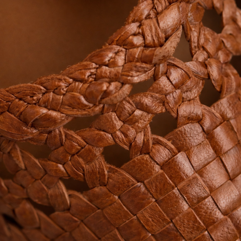 Weiche handgeflochtene Ballerina mit Schleifendetail
