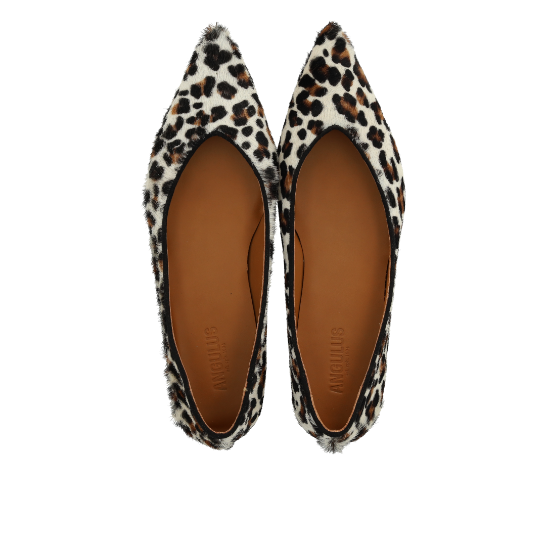 Spitze Ballerina aus Ponyfell im Leopardenmuster