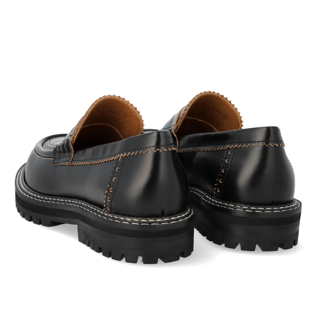 Loafer mit dekorativem Brogue-Lochmuster
