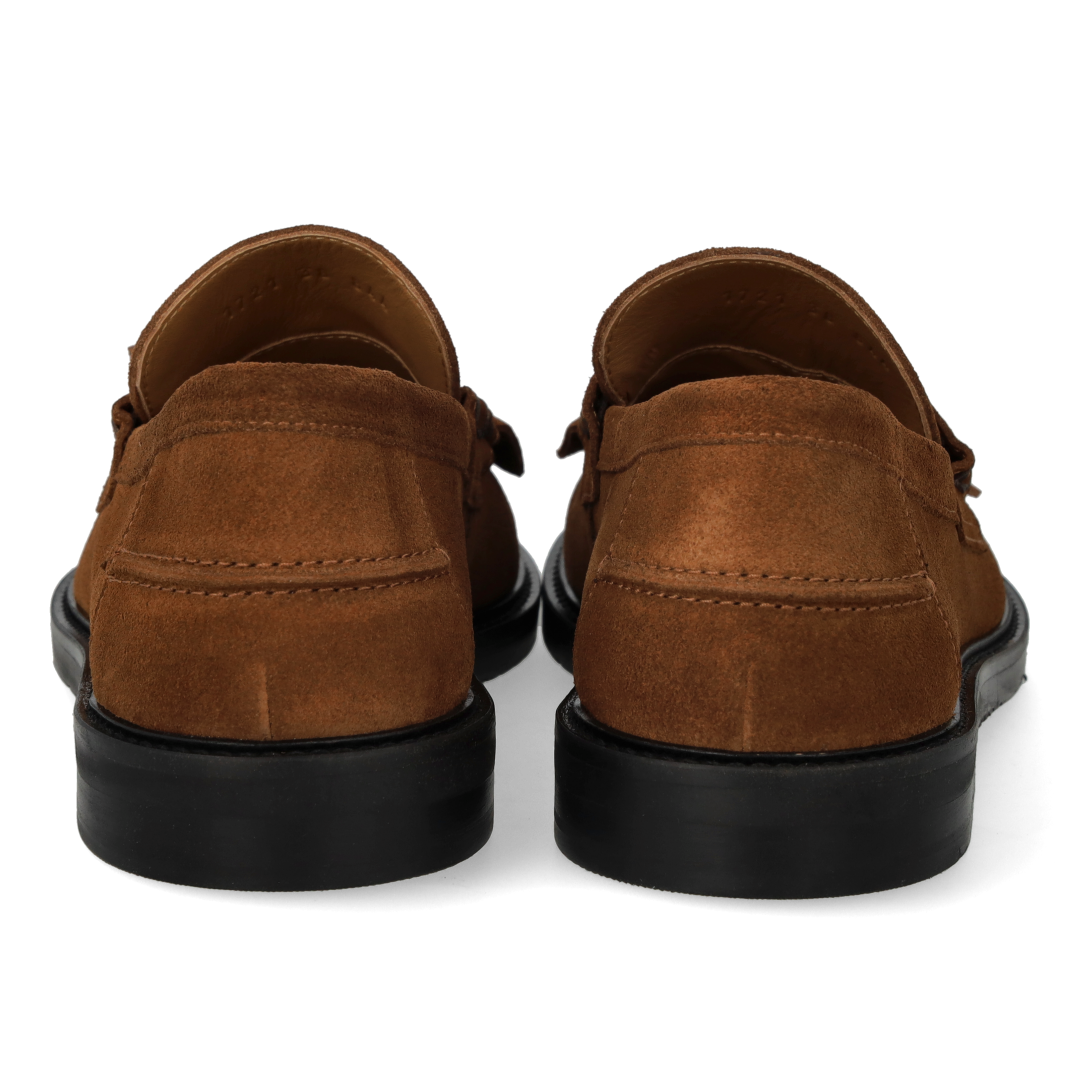 Breiter Loafer mit Fransen und Quaste