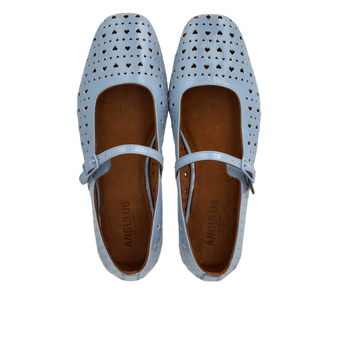 Mary Jane Ballerina mit perforiertem Herzmuster