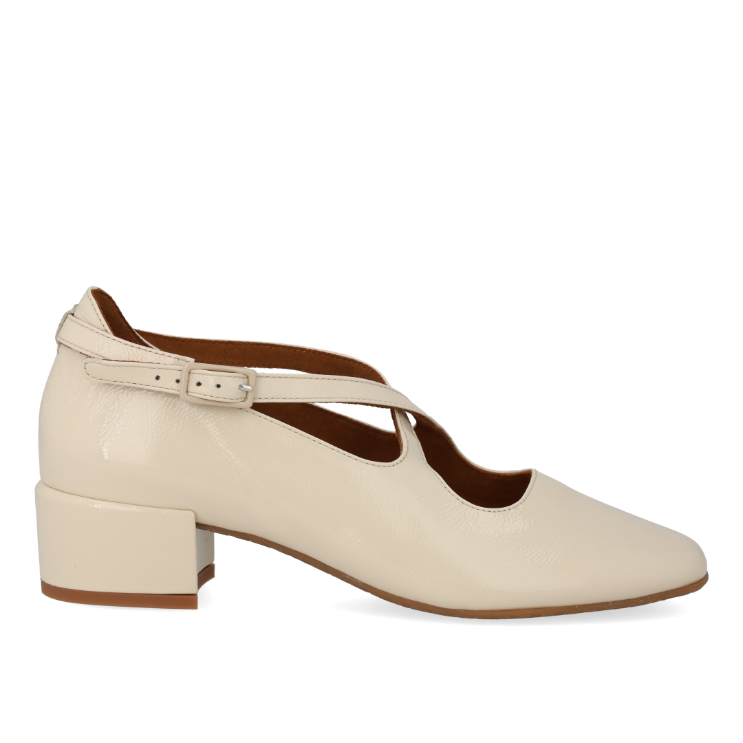 Hochhackige Mary-Jane-Ballerina mit Kreuzdetail