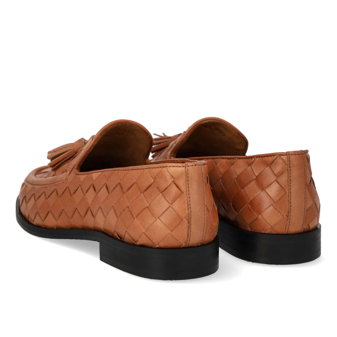Geflochtener Loafer mit Quasten