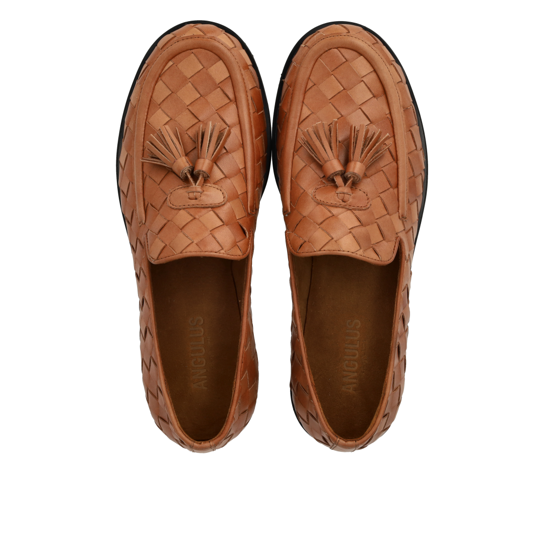 Geflochtener Loafer mit Quasten