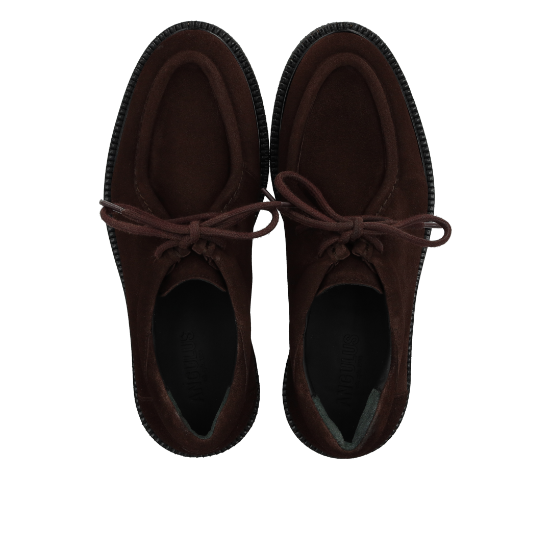 Schnürschuhe